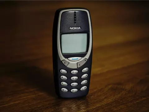 Cum să alegi un telefon potrivit pentru seniori