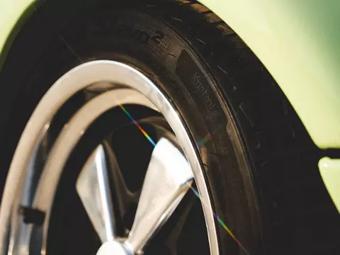 Cauciucurile uzate te pot costa mai mult decât crezi: de la consum la reparații neprevăzute