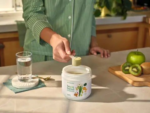 De la răsărit la apus: Nutrilite redefinește starea de bine de zi cu zi cu Begin Blend și Metabolism* plus 