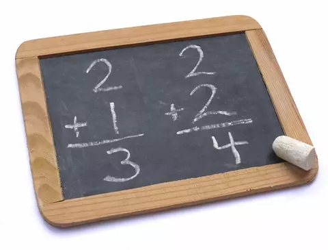Cum să-l faci pe copil să îi placă matematica? 5 trucuri