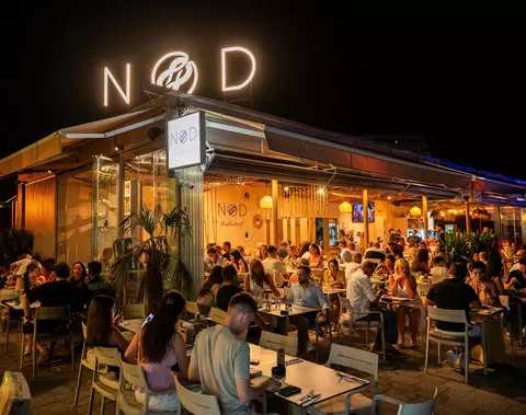 NOD Restaurant. In port cu vibe de St. Tropez