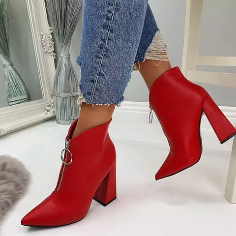 (P) Ținute trendy care să te inspire pentru sezonul următor