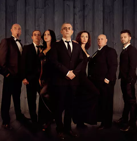 Trupa Taxi - demers impotriva violentei asupra femeilor  