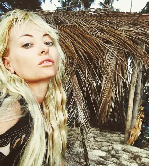 Delia – Vacanţă în paradis