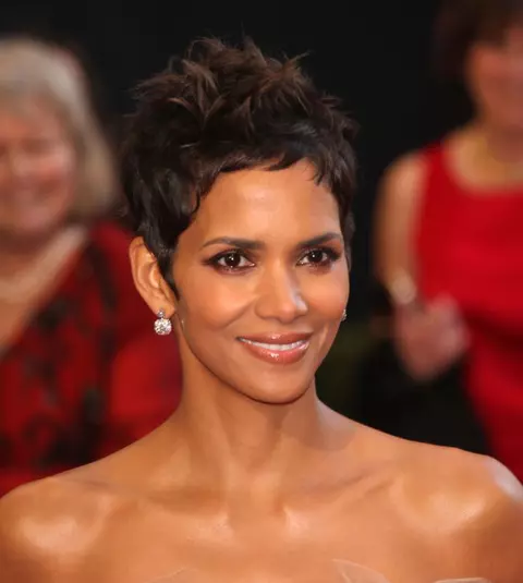 Halle Berry: “Am învățat să accept cele trei căsnicii eșuate”