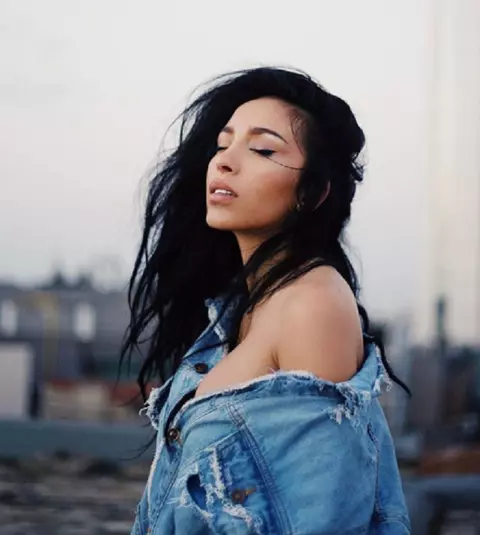 Ruby, 10 ipostaze sexy! Cântăreaţa e din ce în ce mai provocatoare