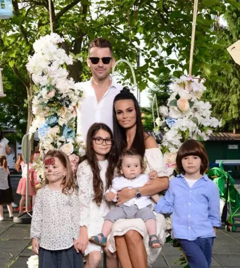 Anca Serea, vacanță de vis împreună cu familia!
