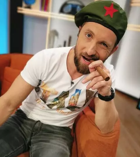 Dani Oțil nu mai e burlac! Ea este noua iubită a prezentatorului de la ”Neatza cu Răzvan și Dani”. Au fost împreună în vacanță în Chile
