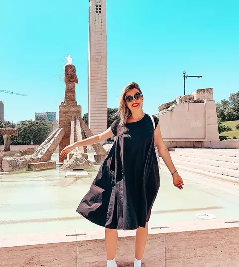 Diana Dumitrescu s-a pozat în costum de baie, cu burtica de gravidă la vedere. E în luna a cincea de sarcină