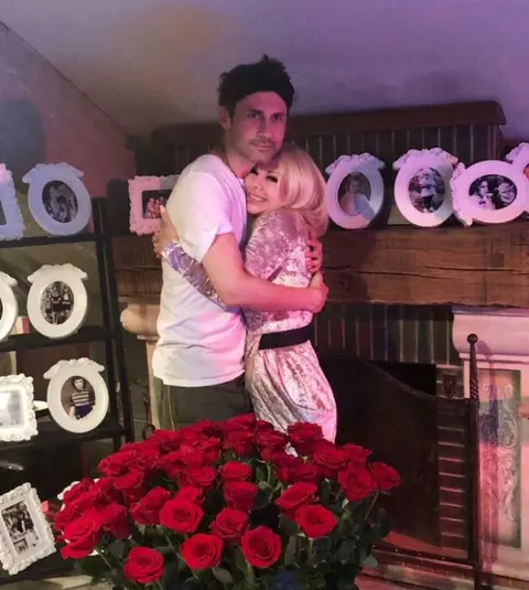 Ce bine arată mama lui Dan Bălan de la O-Zone la 61 de ani! Ludmila a pozat sexy, în costum de baie