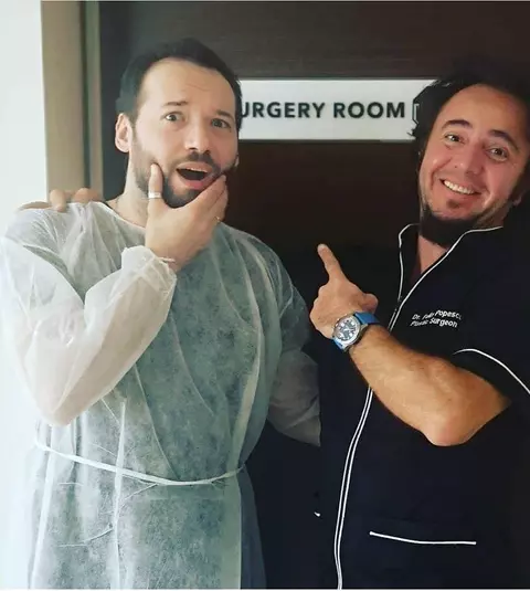 Bogdan Boantă și-a făcut implant de păr după ce s-a întors din ASIA EXPRESS: „Abia aștept să mă lovească părul peste față!”