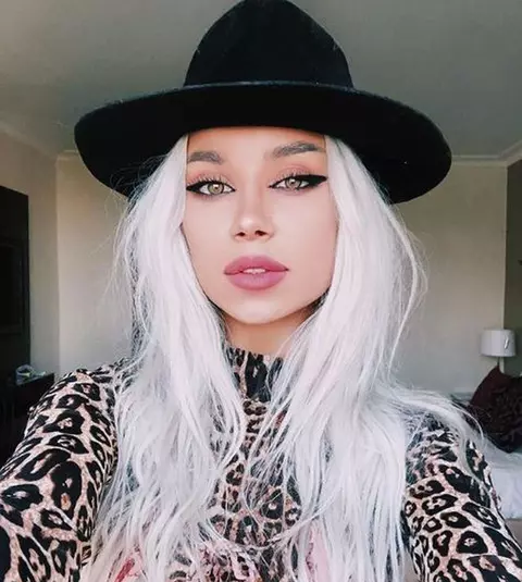 Alina Ceușan, nuntă de poveste la Castelul Bánffy! Mireasa a schimbat trei rochii!