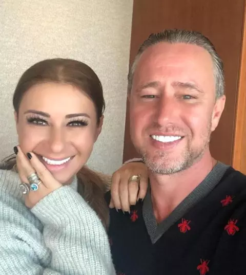 După zvonurile despre divorț, Reghe îi face dedicații lăutărești soției sale, dar și cadouri de sute de mii de euro!