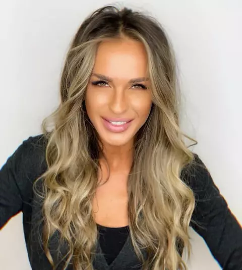 Diana Munteanu, criticată din nou de fani din cauza intervențiilor estetice: "Păcat, erai mai frumoasă natură"