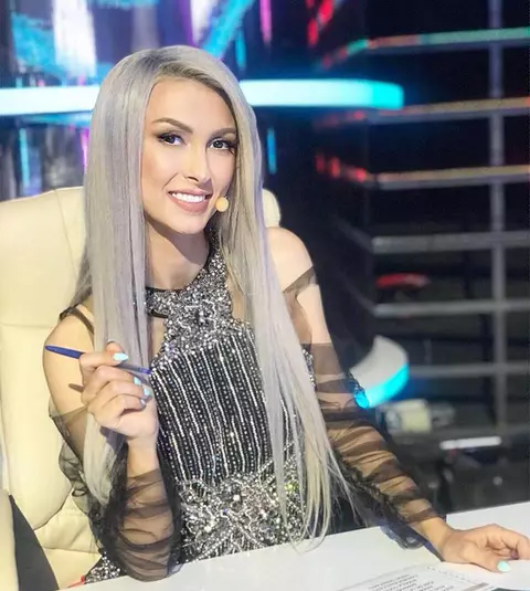 De ce i-a ales Andreea Bălan pe Monica Davidescu și pe Aurelian Temișan drept nași. Legătura neștiută dintre soțul ei și viitoarea nașă