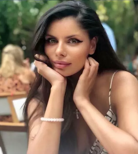 Cum arată Ileana Lazariuc în costum de baie. Vedeta are un corp de invidiat