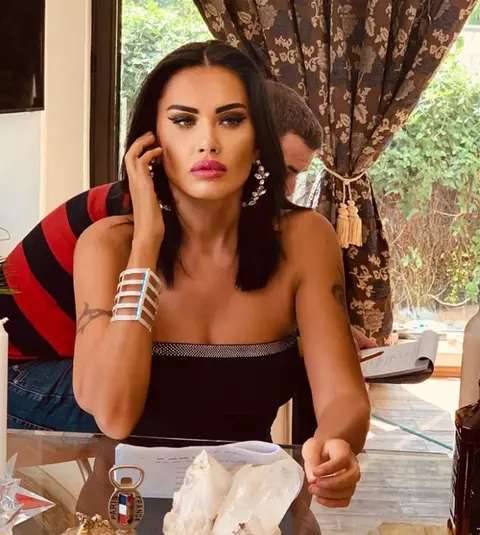 EXCLUSIV. Reacția Oanei Zăvoranu, după ce soțul ei a fost prins în tandrețuri cu altă femeie