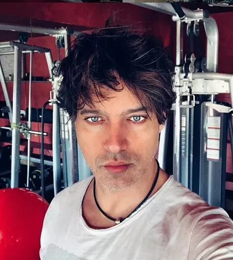 Gabriel Garko arată la 47 de ani ca la 30! Cine e actorul italian devenit sex-simbol: fosta lui iubită s-a căsătorit cu... o femeie!