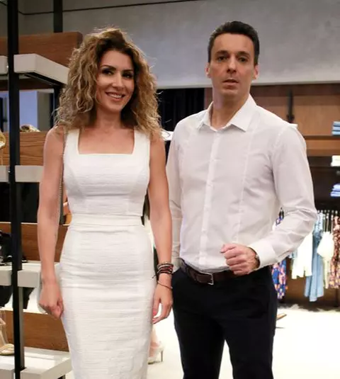 Cum a reacționat Mircea Badea când a văzut rochia purtată de Carmen Brumă la Gala Unica 2019. Prezentatorul nu s-a abținut