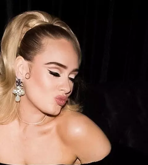 Adele a slăbit enorm! Dieta cântăreței te scapă de 3 kilograme într-o săptămână. Poți consuma și vin, și ciocolată!