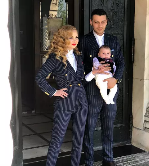 Alessia s-a împăcat cu tatăl copilului ei, la 6 luni de la divorț: ”Și-a dat seama că cel mai bine e acasă”