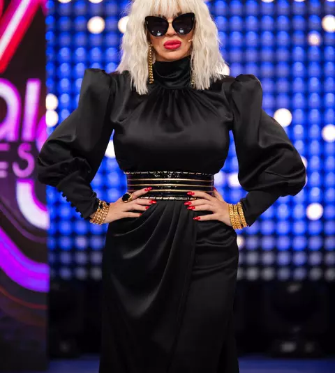 Asta da apariție! Raluca Bădulescu, fără pic de machiaj și gene false, la “Bravo, ai stil! Celebrities”.  “Am făcut atac de panică!”