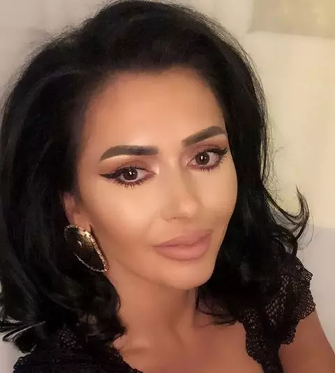 Raluca Dumitru, operată de urgență după ce i-au explodat silicoanele! "Aveam dureri groaznice..."