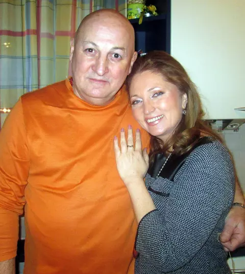 Cum arată și cu ce se ocupă Florina Mărcuță, după despărțirea de Bebe Cotimanis! Actorul a părăsit-o după 17 ani pentru o femeie mai tânără