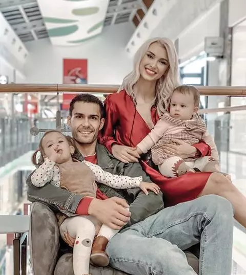 Andreea Bălan și George Burcea îngroapă securea războiului de dragul fetițelor. Va avea loc întâlnirea de gradul zero între cei doi