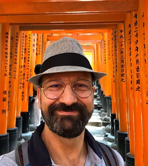 Medic român stabilit în Franța, dezvăluiri cutremurătoare: "Paturile de terapie intensivă sunt pline.  Începem să avem și pacienți tineri în stare gravă"