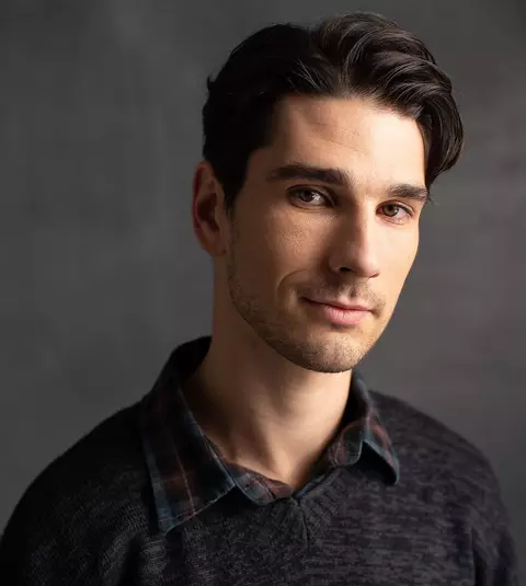 Anghel Damian, despre viața în izolare și dragostea în timpul pandemiei: "Nu mă tem pentru mine. Mă tem pentru o parte din familia mea, care e în grupa de risc" INTERVIU