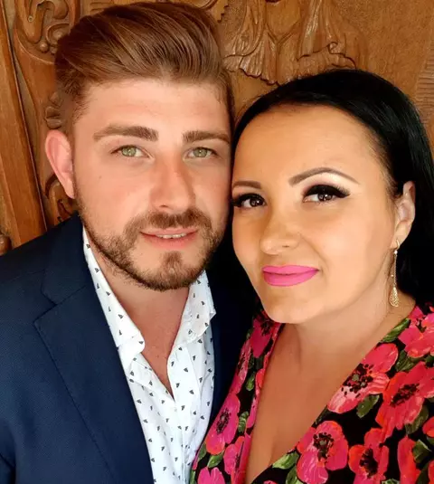 Silvana Rîciu este însărcinată pentru a treia oară. Interpreta de muzică populară a dezvăluit sexul și numele bebelușului: ”În primele 4 luni mi-a fost foarte rău zilnic”