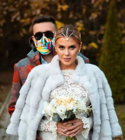 Emily Burghelea este însărcinată în luna a șaptea. Primele imagini cu burtica de gravidă: ”Surpriză!”