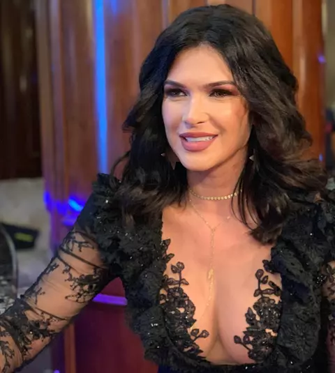 Cum scapă Monica Bârlădeanu de celulită. La 42 de ani, arată ca la 20