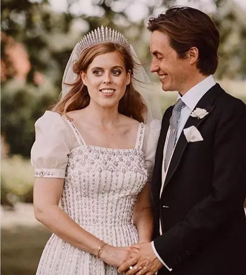 Prințesa Eugenie a născut un băiețel. Regina Elisabeta a II-a are acum 9 strănepoți