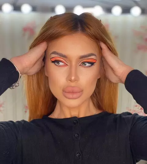 Cine este Alexandra Mucea de la Burlacul. A venit din Londra pentru Andi