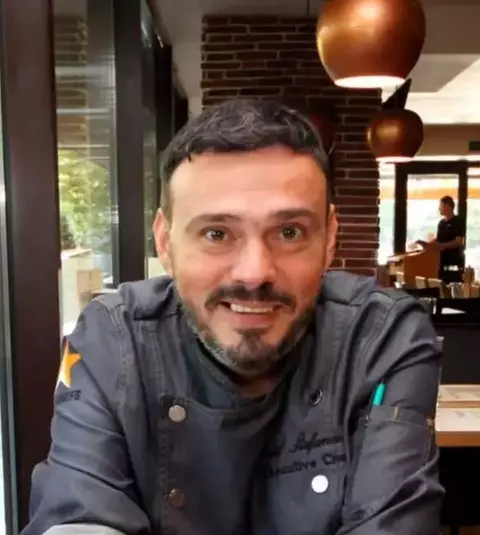 Cine este chef Iosif Ștefănescu de la Chefi fără limite. A lucrat în restaurante de top