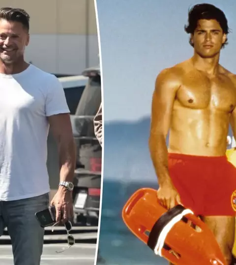 Cum arată și cu ce se ocupă astăzi David Charvet. Frumușelul din „Baywatch” nu mai e la prima tinerețe, dar continuă să cucerească fanele