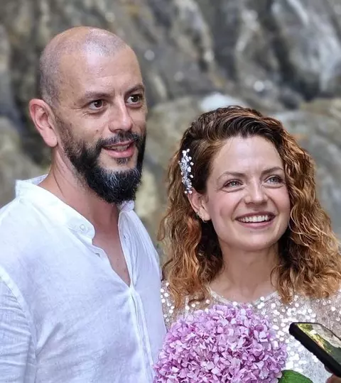 Victoria Raileanu și Adrian Ștefănescu s-au căsătorit religios. Primele imagini și mesajul emoționant al actriței