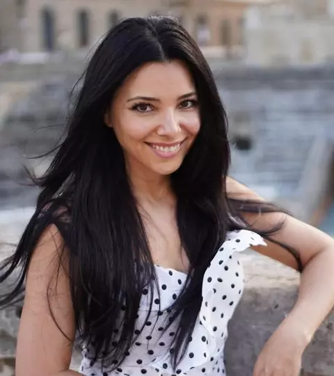 Corina Caragea pleacă într-o vacanță de o lună. Vedeta Pro TV a dezvăluit unde a fost în Italia și ce nu lipsește din bagajul ei. EXCLUSIV