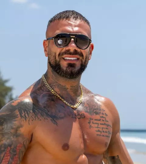 Incredibil cum arăta Narcis Bujor la 21 de ani! Ispita de la „Insula Iubirii” avea doar 65 de kilograme. Cum s-a schimbat