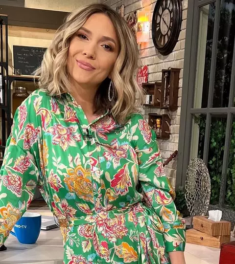 Adela Popescu, de nerecunoscut în urmă cu 22 de ani! Cum arăta actrița la debutul în „Numai iubirea”, când abia împlinise 18 ani