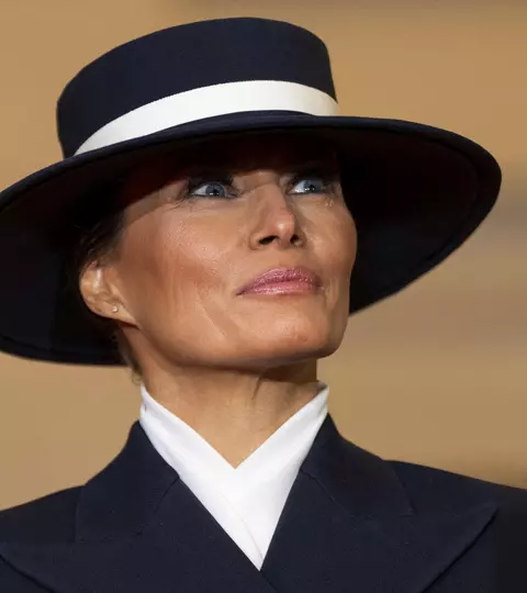 Motivul pentru care Melania Trump nu locuiește la Casa Albă. Ce scriu publicațiile din SUA