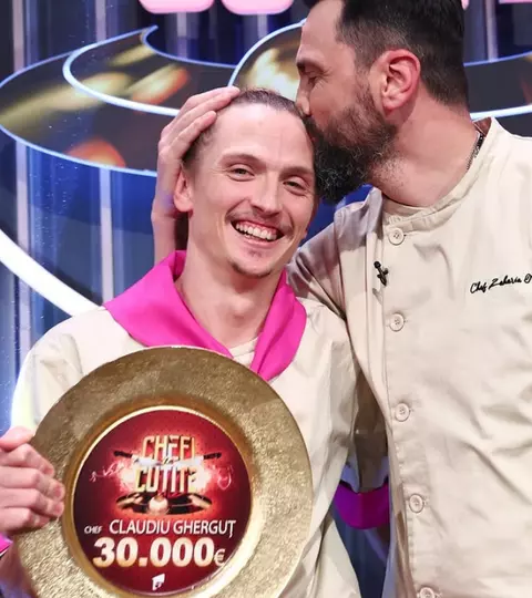 Claudiu Gherguț a câștigat Chefi la cuțite 2025, sezonul 15! Cuțitul de aur al lui Orlando Zaharia a plecat acasă cu marele premiu