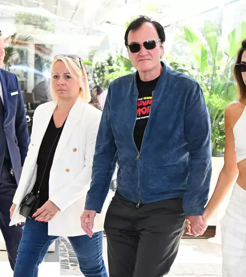 Soția lui Quentin Tarantino a întors toate privirile la Cannes. Cine este partenera celebrului regizor