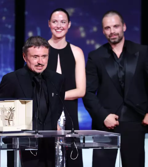 Cristian Mungiu a scris din nou istorie la Cannes! Discursul puternic de pe scenă după câștigarea Palme d'Or 2026