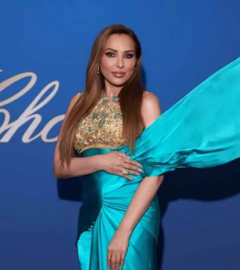 Iulia Vântur a atras toate privirile la Cannes! Cum s-a afișat vedeta la petrecerea Chopard Bollywood Night