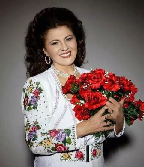 irina-loghin-a-devenit-bunica-5