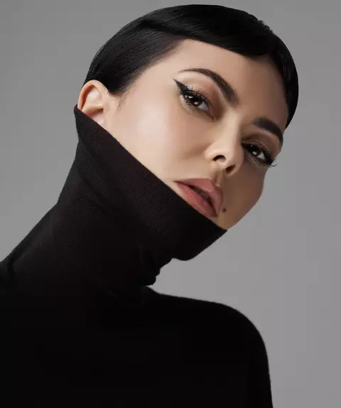 INNA: „Pentru mine contează să îi știu bine pe cei dragi și să iubesc în fiecare zi!”