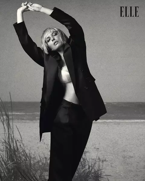 ELLE FASHION: When time stood still